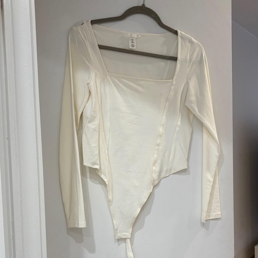 H&M Cream Long Sleeve Bodysuit